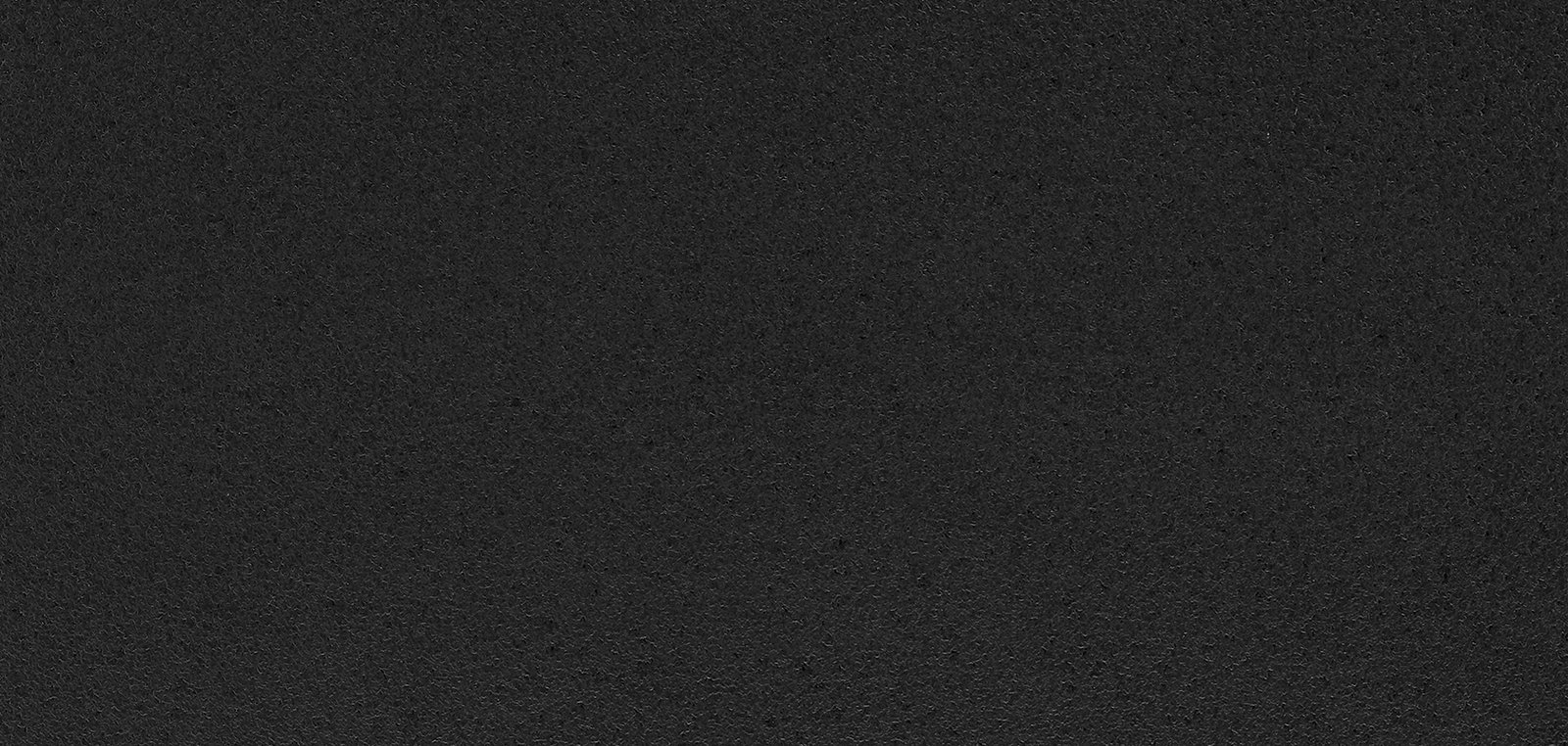 366 — Noir structuré