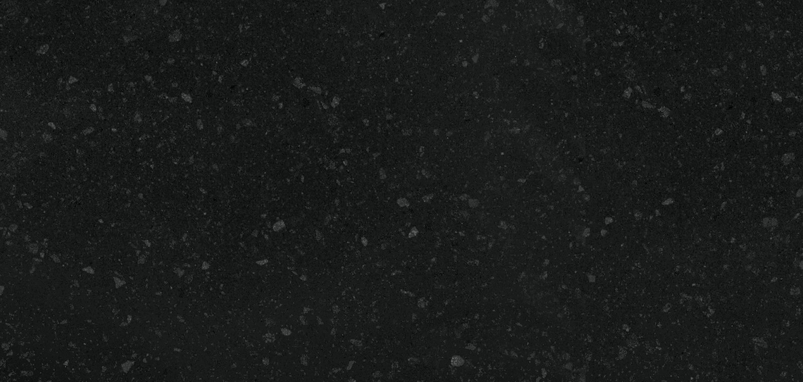 804 — Epic Black (Quartz)